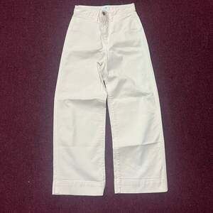 Gap High Rise Stride Wide-Leg Ankle Jeans in White